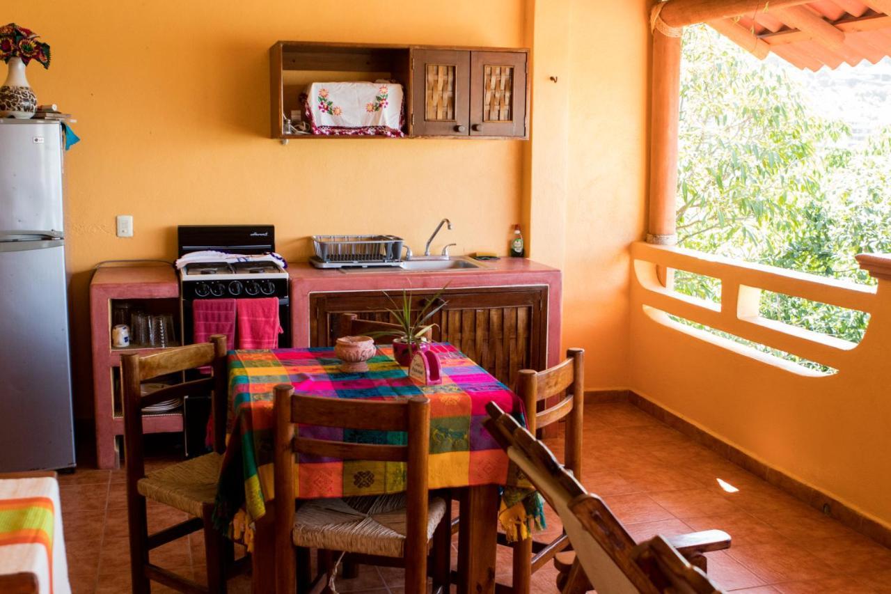 Casa Adriana Hotel Zihuatanejo Exterior photo